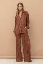 Load image into Gallery viewer, Pleated Blouse Pants Set