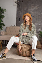 Load image into Gallery viewer, Leopard Printed Knit Top