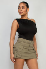 Load image into Gallery viewer, One-shoulder Twisted Detail Silky Top