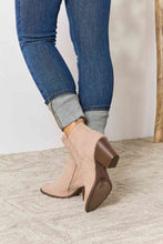 Load image into Gallery viewer, East Lion Corp Block Heel Point Toe Ankle Boots