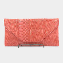 Load image into Gallery viewer, Snakeskin Clutch Bag