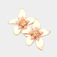 Load image into Gallery viewer, Mauve Flower Statement Earrings