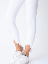 Load image into Gallery viewer, White Fray Ankle KANCAN Jeans 8395