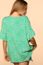 Load image into Gallery viewer, Green Floral Blouse