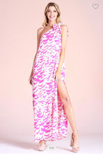 Load image into Gallery viewer, Falling Feathers Maxi Dress